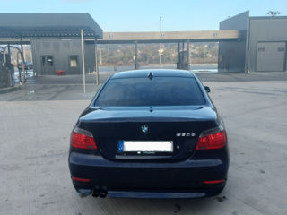 BMW 5 Series foto 4