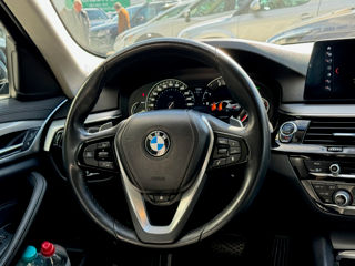 BMW 5 Series foto 10