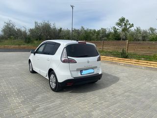 Renault Scenic foto 10