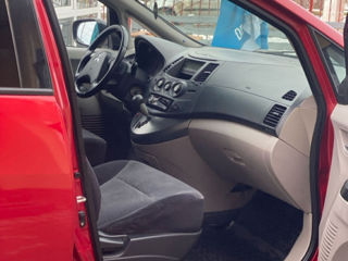 Mitsubishi Grandis foto 3