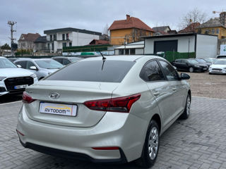 Hyundai Accent foto 4