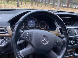 Mercedes E-Class foto 4