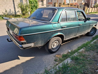 Mercedes Series (W123)