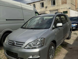 Toyota Avensis Verso