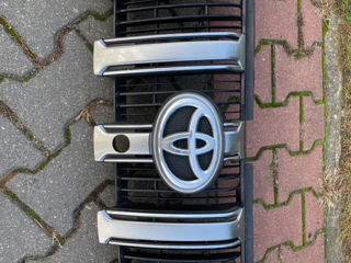 Toyota Land Cruiser 150 foto 2