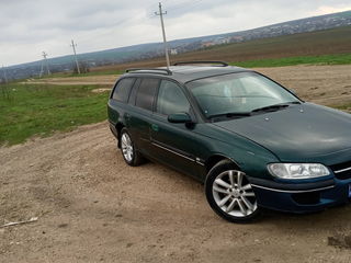 Opel Omega foto 2