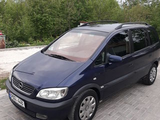 Opel Zafira foto 2