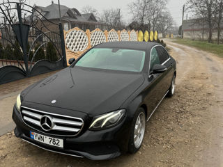 Mercedes E-Class foto 3