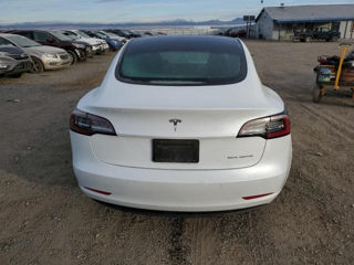 Tesla Model 3 foto 9