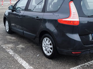 Renault Grand Scenic foto 6