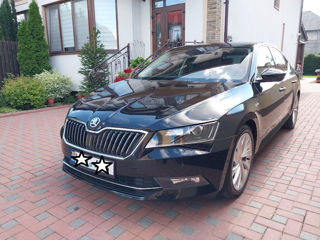 Skoda Superb foto 2