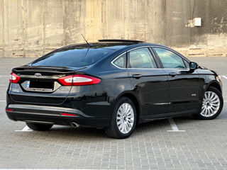 Ford Fusion foto 4