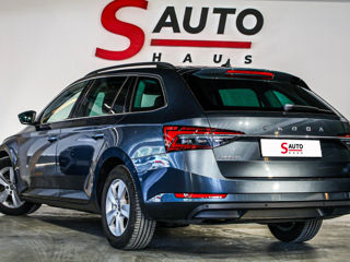 Skoda Superb foto 3