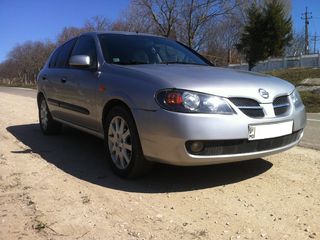 Nissan Almera foto 1