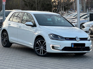 Volkswagen Golf foto 1