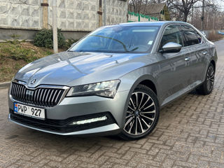 Skoda Superb foto 2