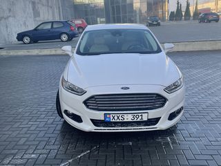 Ford Fusion foto 5