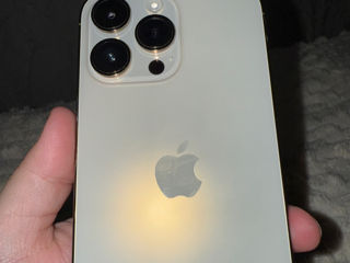 iPhone 14 Pro Max gold foto 6