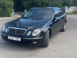 Mercedes E-Class foto 6