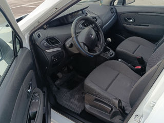 Renault Grand Scenic foto 10