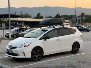 Toyota Prius +