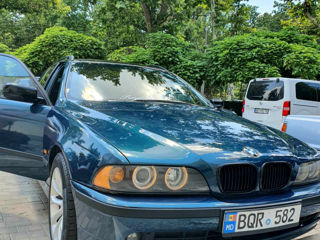 BMW 5 Series foto 7