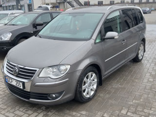 Volkswagen Touran foto 9