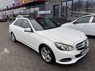 Mercedes E-Class foto 2