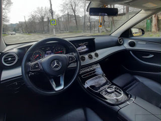 Mercedes E-Class фото 10