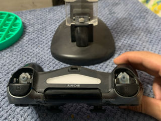 Vând joystick ps4 foto 3