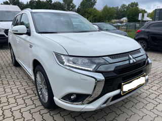 Mitsubishi Outlander foto 2