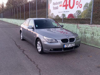 BMW 5 Series foto 2