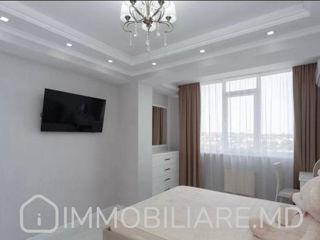 Apartament cu 3 camere, 83 m², Centru, Chișinău foto 2