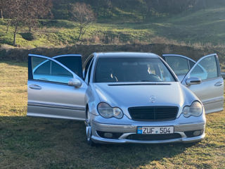 Mercedes C-Class foto 7