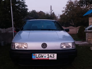 Volkswagen Passat foto 3