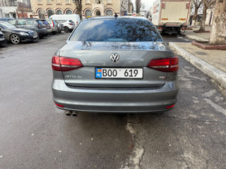 Volkswagen Jetta foto 10