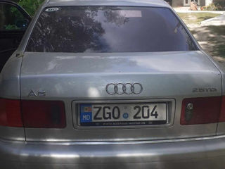 Audi A8 foto 2