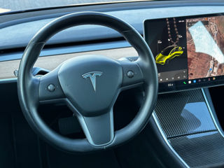 Tesla Model 3 foto 12