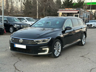 Volkswagen Passat foto 3