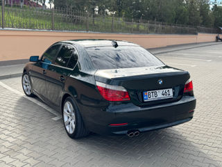 BMW 5 Series foto 4