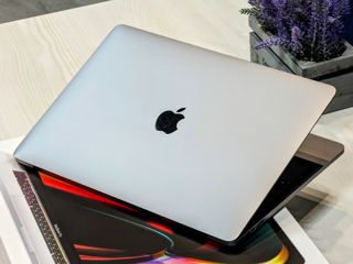 MacBook Pro 13 Retina 2019 (Core i5 8257u/8Gb Ram/512Gb SSD/Iris Plus Graphics/13.3" Retina IPS) foto 6