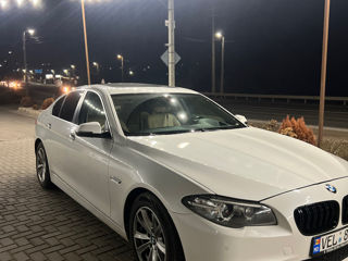 BMW 5 Series foto 2