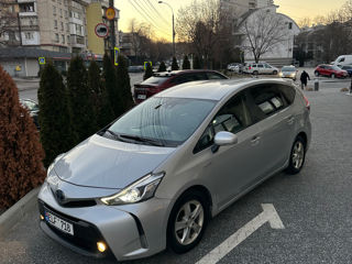 Toyota Prius + foto 7