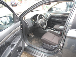 Mitsubishi Outlander foto 9