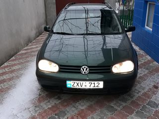 Volkswagen Golf foto 1