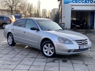 Nissan Altima foto 1