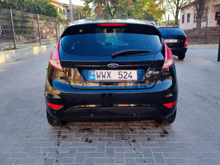 Ford Fiesta foto 3