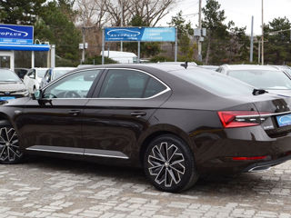 Skoda Superb foto 4