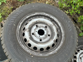 R 16 C -235-65  Nokian