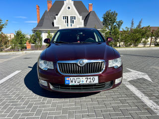 Skoda Superb foto 2